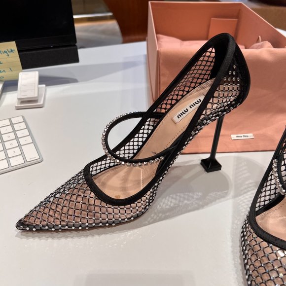 Crystal Embellished Fishnet Pointed Toe Pump Miu Miu - Picture 4 of 8